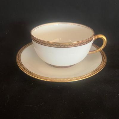 Vignaud Limoges Tea Cups & Saucers (DR-MG)