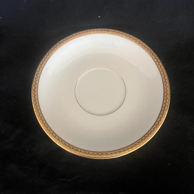 Vignaud Limoges Tea Cups & Saucers (DR-MG)