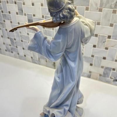 Lladro 1324 Angel with Mandolin