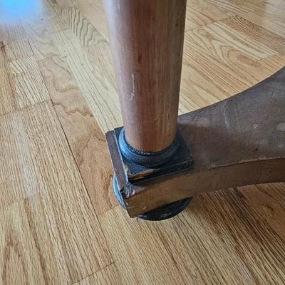 Round Top Tri-Leg Table (LR-JS)