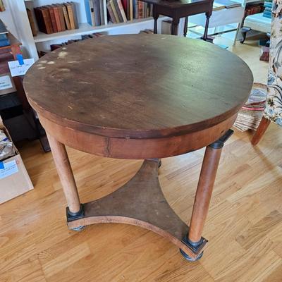Round Top Tri-Leg Table (LR-JS)