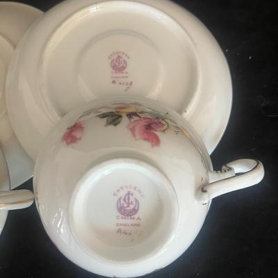 Assortment of Teacups & Saucers (DR-MG)