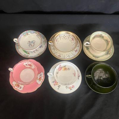Assortment of Teacups & Saucers (DR-MG)
