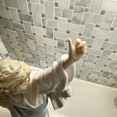 Lladro Moses with Ten Commandments #5170 *broken finger