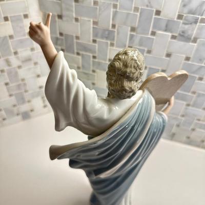 Lladro Moses with Ten Commandments #5170 *broken finger
