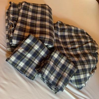 L.L. Bean & Boll and Branch Queen Sheet Sets and Bedding (PC1-HS)