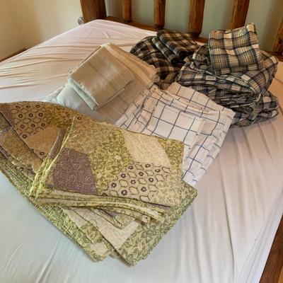 L.L. Bean & Boll and Branch Queen Sheet Sets and Bedding (PC1-HS)
