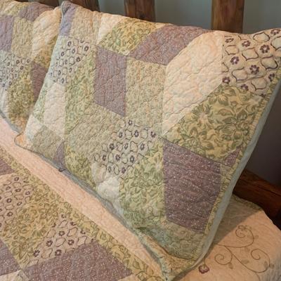 L.L. Bean & Boll and Branch Queen Sheet Sets and Bedding (PC1-HS)