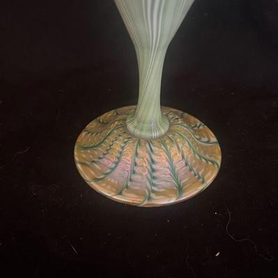 Quezal Pulled Feather Flower Form Green Swirl Glass Vase (DR-MG)