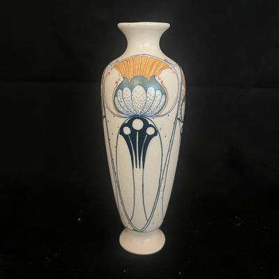 Arnhem Matte Glaze Nouveau Style Vase (DR-MG)