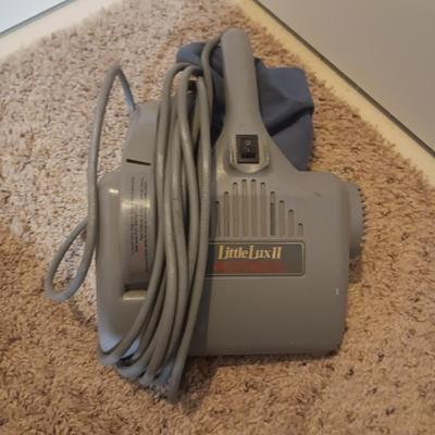 BISSELL BAGLESS EASY VAC AND LITTLE LUX II
