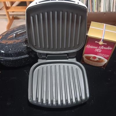 GEORGE FOREMAN GRILL, ROASTING PAN & CREME BRULEE KIT