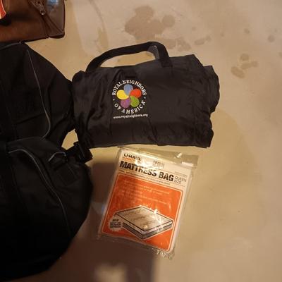 DUFFLE BAGS, LADIES BOOTS SIZE 7, 2 TRAVEL BLANKETS