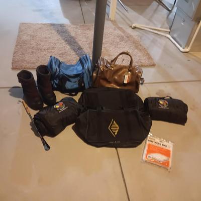DUFFLE BAGS, LADIES BOOTS SIZE 7, 2 TRAVEL BLANKETS