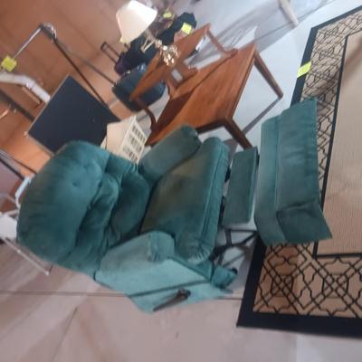 ROCKER RECLINER, 2 TIER SIDE TABBLE AND LAMP