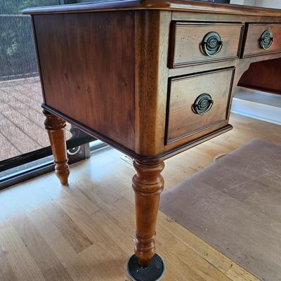 Four Dovetailed Drawer Desk (LR-JS)