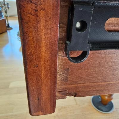 Four Dovetailed Drawer Desk (LR-JS)