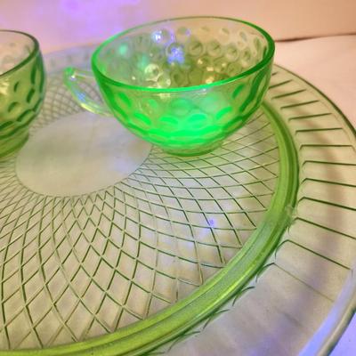 Lot #119 Green Depression-era Cake Plate and 2 vaseline glass Fire King Cups