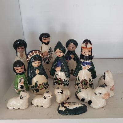 Ceramic Hand Painted Mexican Nativity Set (DR-KD)