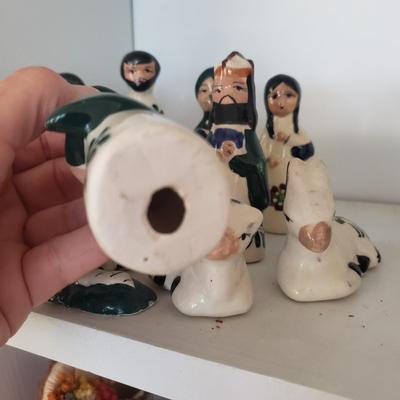 Ceramic Hand Painted Mexican Nativity Set (DR-KD)