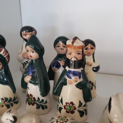 Ceramic Hand Painted Mexican Nativity Set (DR-KD)