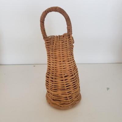 Nantucket Woven Handled Basket, Unique Bird Basket and Wicker Rattle (DR-KD)