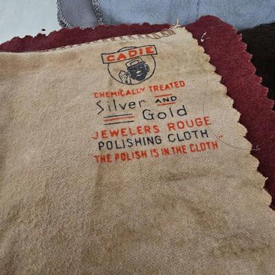 Assorted Silver/Gold Polishing Cloths & Flatware Holders (LR-JS)