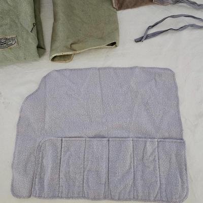 Assorted Silver/Gold Polishing Cloths & Flatware Holders (LR-JS)