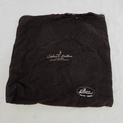 Assorted Silver/Gold Polishing Cloths & Flatware Holders (LR-JS)
