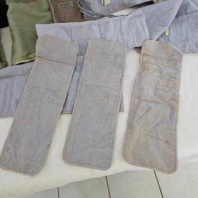 Assorted Silver/Gold Polishing Cloths & Flatware Holders (LR-JS)