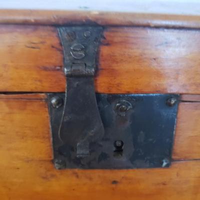 Wooden Dovetailed Lock Box (DR-KD)