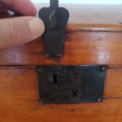 Wooden Dovetailed Lock Box (DR-KD)