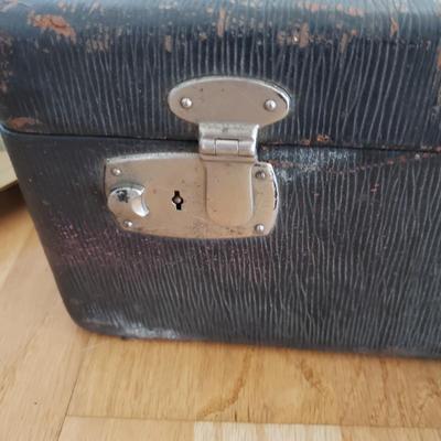 Genuine Top Grain Monogrammed Valise Case (DR-KD)
