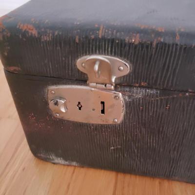 Genuine Top Grain Monogrammed Valise Case (DR-KD)
