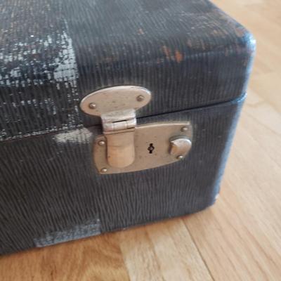 Genuine Top Grain Monogrammed Valise Case (DR-KD)