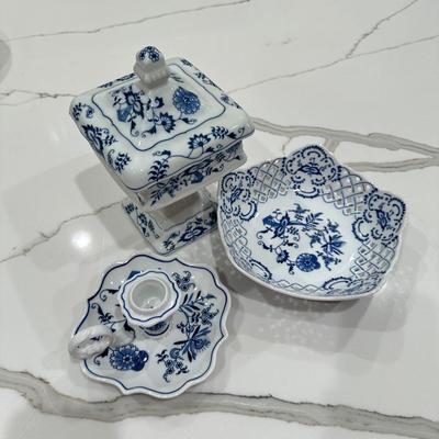 Vintage Blue Danube Blue Onion Pattern miscellaneous pieces Made In Japan