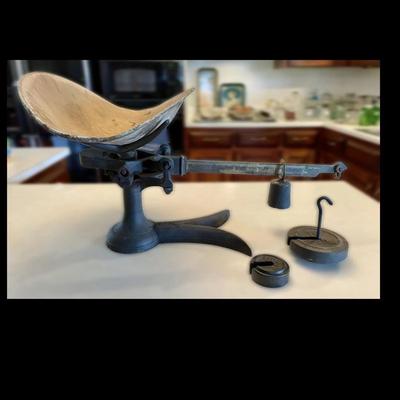 1900’s Fairbanks cast iron and brass Mercantile Scale