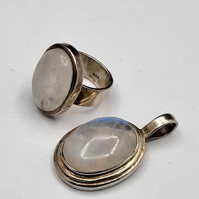Opalescent Moonstone Ring & Pendant 28.9gr