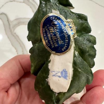 Capodimonti Porcelain Rose Made in Italy. Visconti Mollica (small chip)