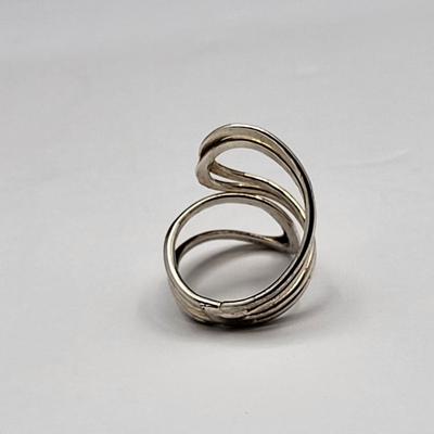 Two Vintage Sterling Silver Rings 21.7gr