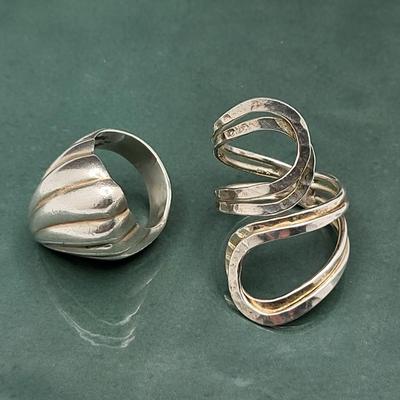 Two Vintage Sterling Silver Rings 21.7gr