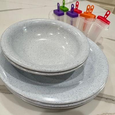 Krups Power Mix Mixer + Bundt Pan + Pie plates Kate Spade, Paula Deen, & Tupperware