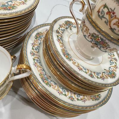 Aynsley by Henley Fine China Made in England. 44 pieces