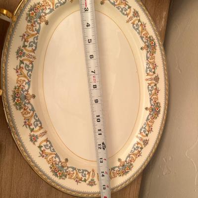 Aynsley by Henley Fine China Made in England. 44 pieces
