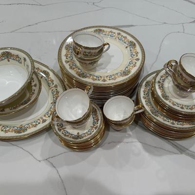 Aynsley by Henley Fine China Made in England. 44 pieces