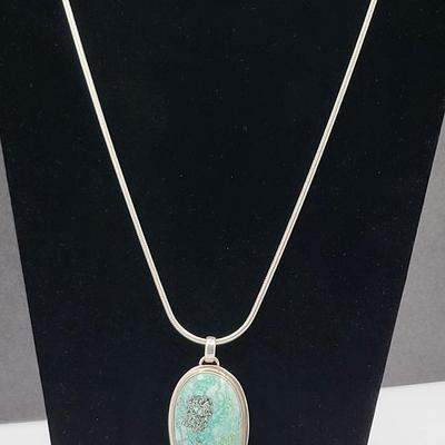 Outstanding Turquoise & Silver Pendant on 21" Chain 46gr