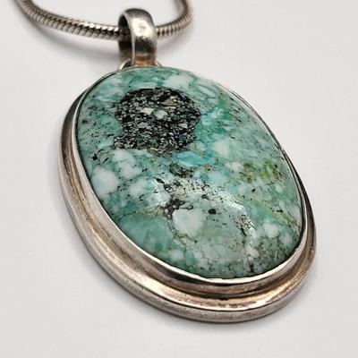 Outstanding Turquoise & Silver Pendant on 21" Chain 46gr