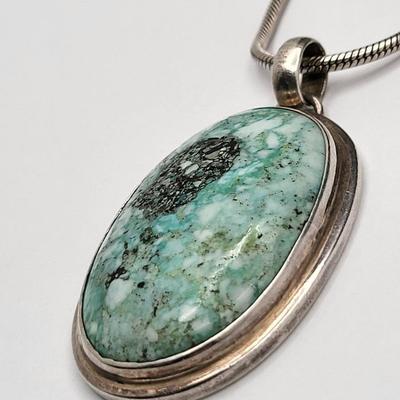 Outstanding Turquoise & Silver Pendant on 21" Chain 46gr