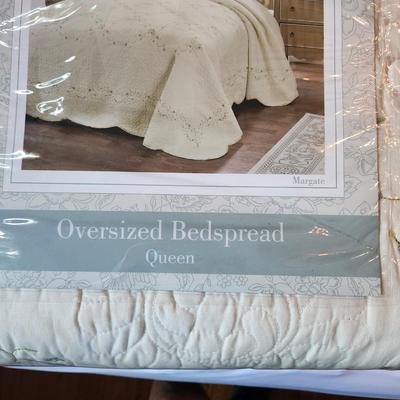 Laura Hart Collection Queen Bedspread New