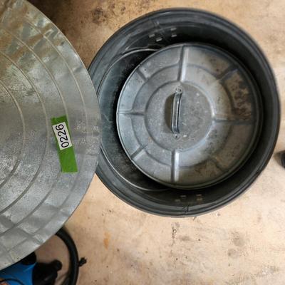 2 Galvanized Sheet Metal Trash Cans Behrens 20 gallon Dover Parkersburg 10 Gallon